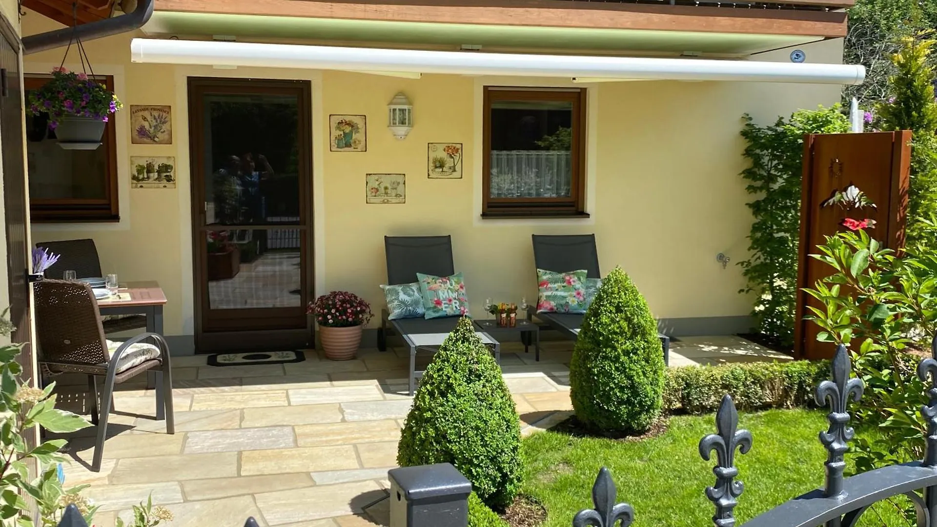 Alpenappartement Traumzeit - Pool / Eigene Terrasse / Garten Bernau am Chiemsee Appartamento