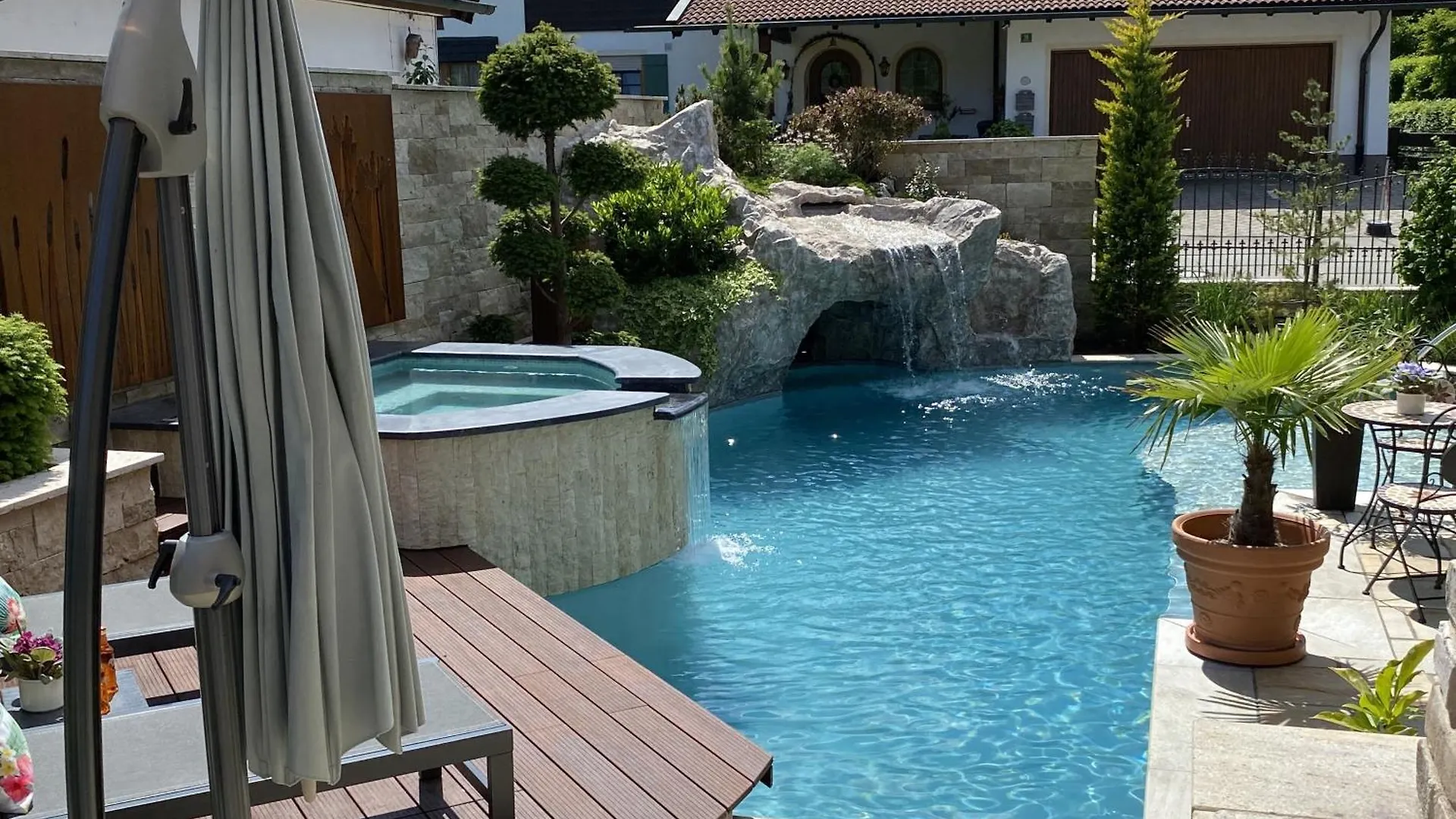 Apartment Alpenappartement Traumzeit - Pool / Eigene Terrasse / Garten Bernau am Chiemsee